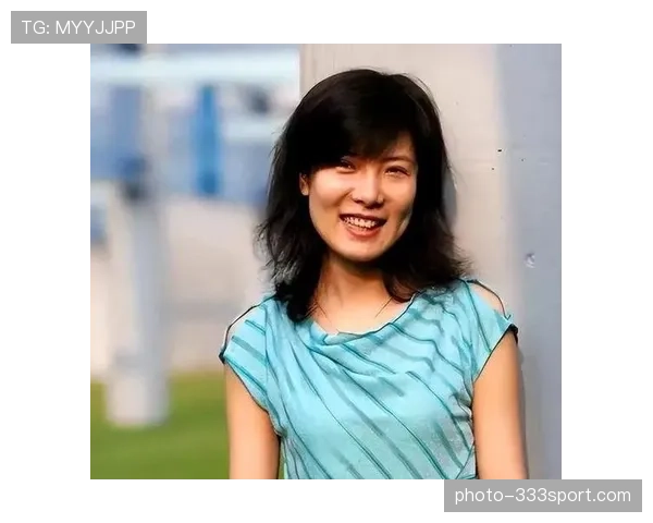 杜丽家里那个奢侈小院子,平时赛场上那么拼,人家周末简直像皇家乐福逛街一样自在 杜丽家里那个奢侈小院子,平时赛场上那么拼,人家周末简直像皇家乐福逛街一样自在