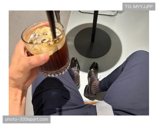 桃田贤斗这日常比比赛还拼，连咖啡都得自己煮到完美才肯罢休！